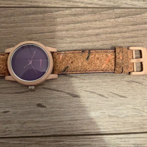 iSprout Watch - Picture 5 of 6